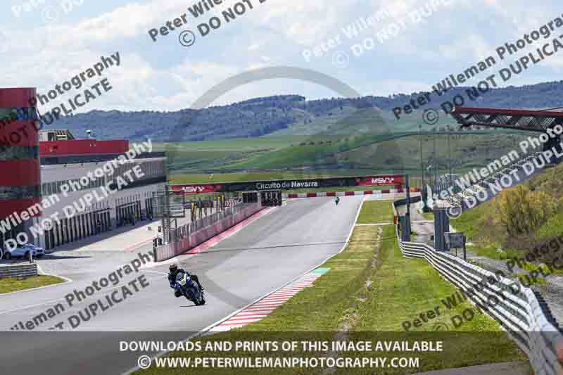 cadwell no limits trackday;cadwell park;cadwell park photographs;cadwell trackday photographs;enduro digital images;event digital images;eventdigitalimages;navarra;no limits trackdays;peter wileman photography;racing digital images;trackday digital images;trackday photos